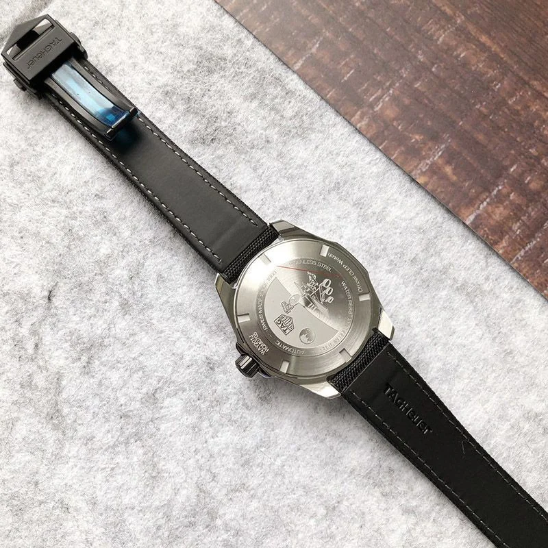 世界中で大人気♪タグホイヤー アクアレーサー コピー 直径 43MM WAY201J.FC6370